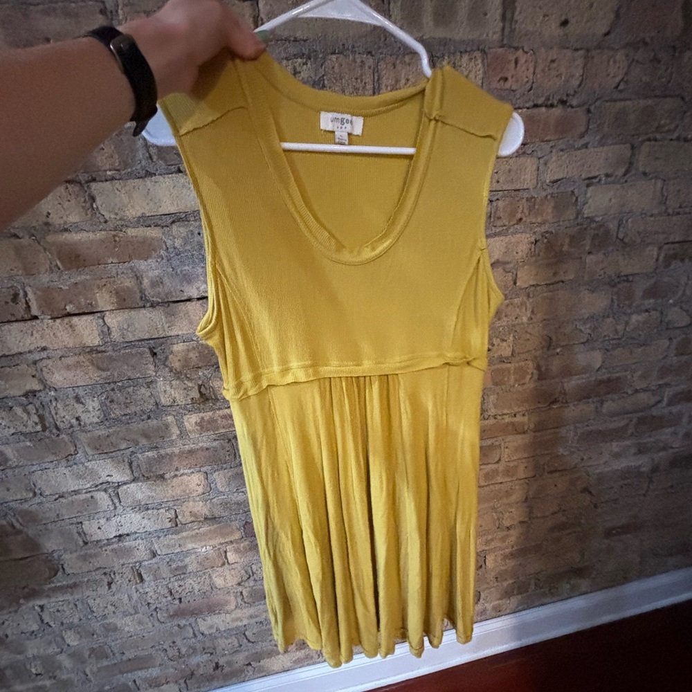 Size large yellow dress.